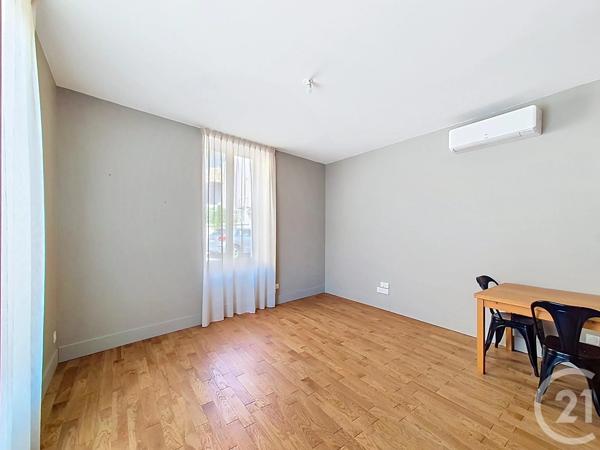 Appartement F2 à vendre  2 pièces - 49 m 2   SATHONAY CAMP  - 69
