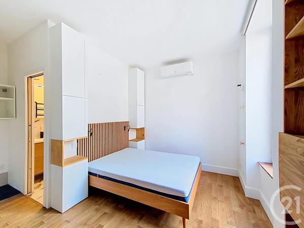 Appartement F2 à vendre  2 pièces - 49 m 2   SATHONAY CAMP  - 69