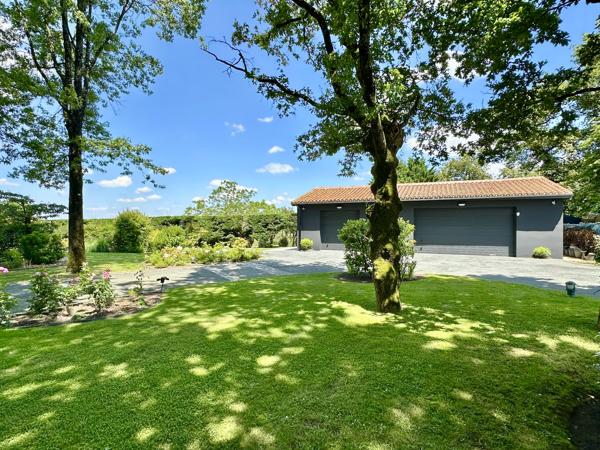 MAGNIFIQUE PROPRIÉTÉ DANS LE BOCAGE VENDÉEN.