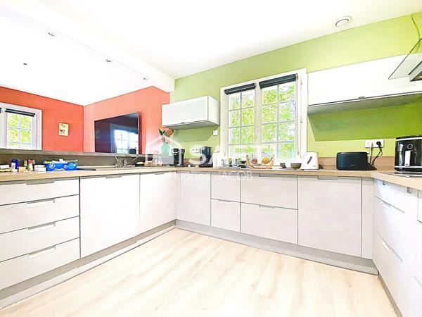 Maison 7 pièces avec sous-sol complet et 6 chambres