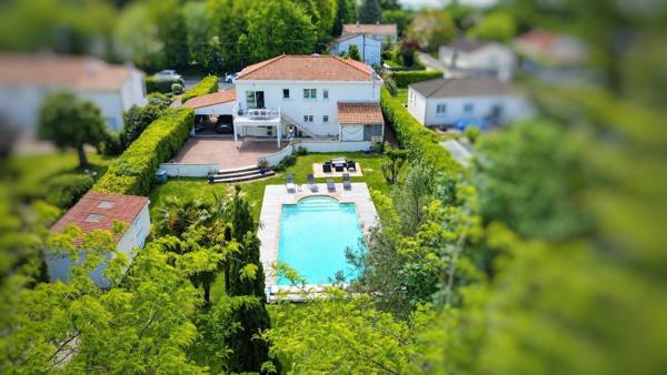 Maison de famille, 5 chambres, piscine, grand terrain