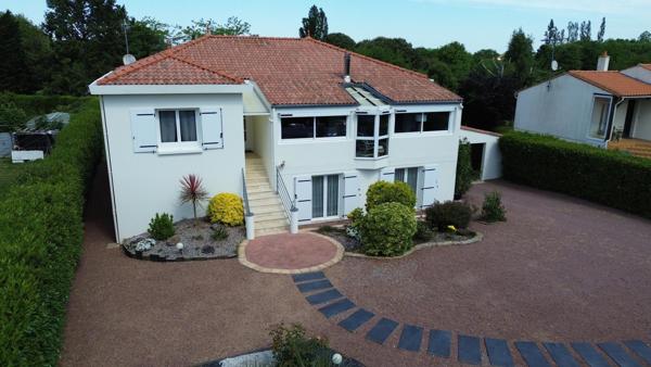 Maison de famille, 5 chambres, piscine, grand terrain