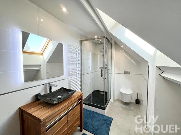 Maison meublée 7 pièces de 262.13 m²