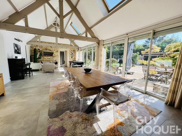 Maison meublée 7 pièces de 262.13 m²