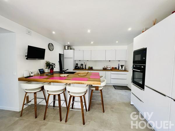 Maison meublée 7 pièces de 262.13 m²