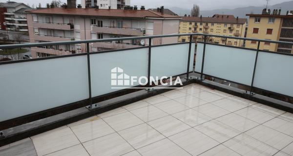 Location Appartement 3 pièces 72.44 m² - La Roche-sur-foron 74800