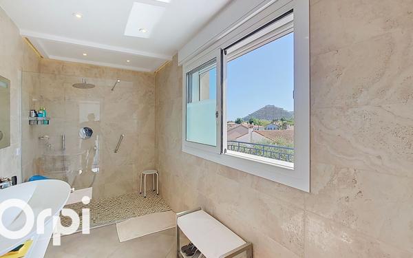 Appartement à vendre    4 pièces • 145 m2 Villeneuve-Loubet