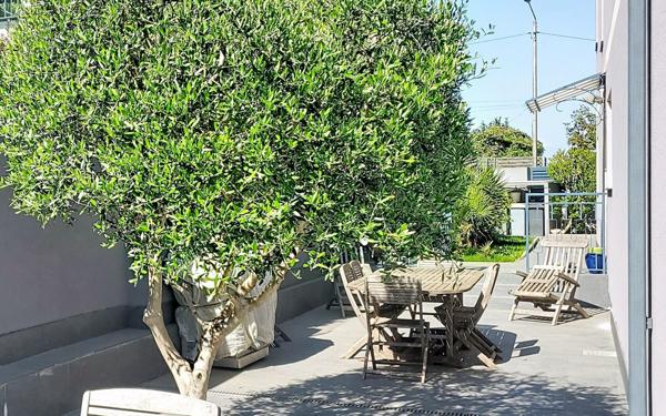 Appartement à vendre    4 pièces • 145 m2 Villeneuve-Loubet
