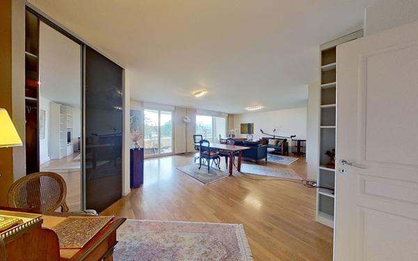 Appartement à louer    3 pièces • 116,98 m2 Charbonnières-les-Bains