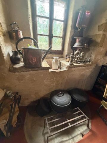MARCIAC(32): ancienne SEIGNEURIE avec BEAU CHATEAU XIV sur 3,5ha, cachée, au bout du chemin, sans voisin, en campagne, 500m2 habitables, piscine chauffée, découvrez les riches heures des seigneurs
