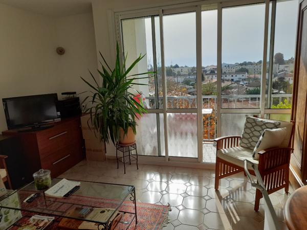 Appartement  de 3 pièces principales-Talence résidence Bagatelle