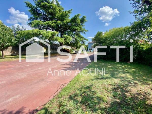 Maison T7 avec double garage et atelier/ 1660m2