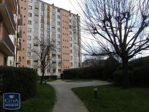 Appartement à louer 4 pièces 72.12m²