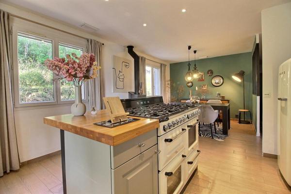 Maison Le Beausset 5 pièce(s) 105 m2