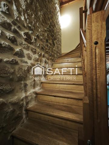 Domaine du 18ème restauré avec rivière privée