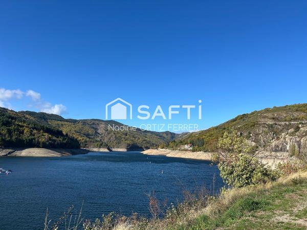 Domaine du 18ème restauré avec rivière privée