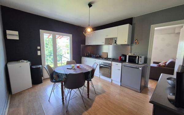 Maison à vendre    8 pièces •  Terrasson-Lavilledieu