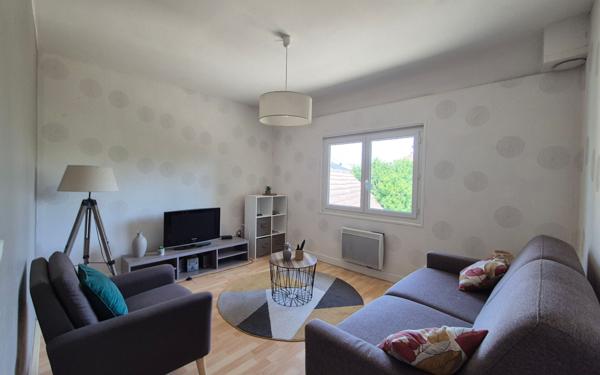 Maison à vendre    8 pièces •  Terrasson-Lavilledieu