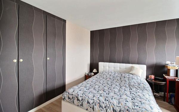 Appartement à vendre    3 pièces • 66 m2 Clichy