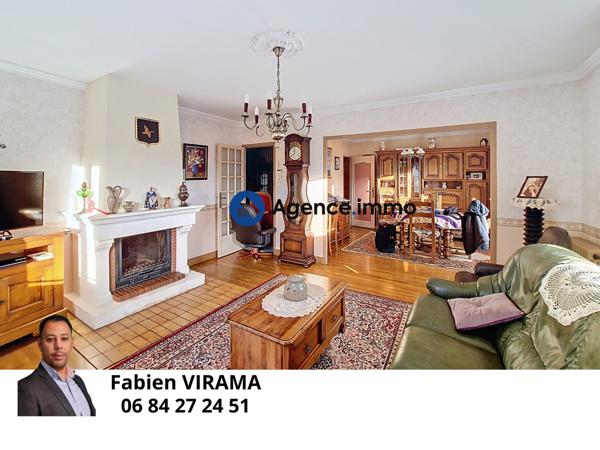 À vendre - Maison individuelle, 5 pièces située à Château-la-Vallière (37330)