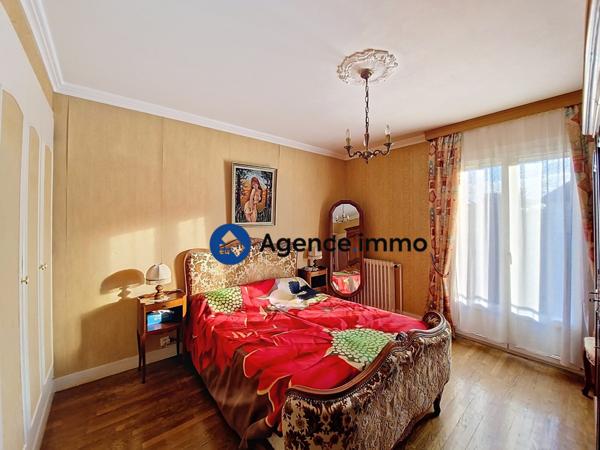 À vendre - Maison individuelle, 5 pièces située à Château-la-Vallière (37330)