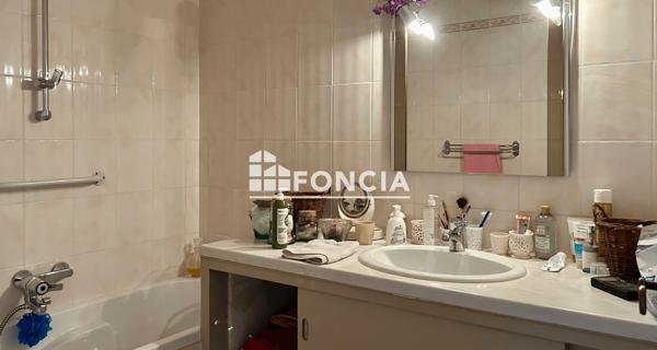 À vendre Appartement 3 pièces 69.56 m² - Salon-de-provence 13300