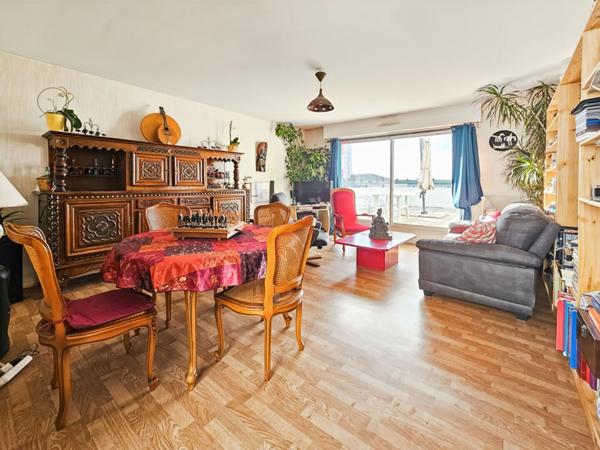 Appartement T4 au dernier étage avec terrasse et balcon ? Secteur Louis Gain à Angers