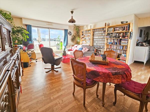 Appartement T4 au dernier étage avec terrasse et balcon ? Secteur Louis Gain à Angers