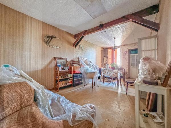 Appartement à rénover avec garage et terrasse