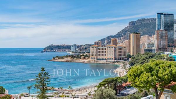 Emplacement de rêve à la frontière avec Monaco