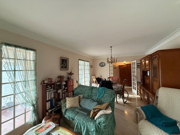 villa 3 chambres avec garage.