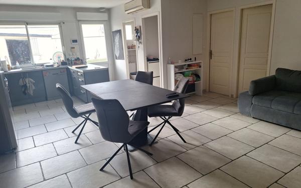 Maison à vendre    3 pièces •  Mours-Saint-Eusèbe