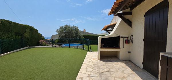 Maison indépendante Saint Laurent Du Var 5 pièces 170 m²