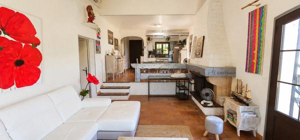 Maison indépendante Saint Laurent Du Var 5 pièces 170 m²