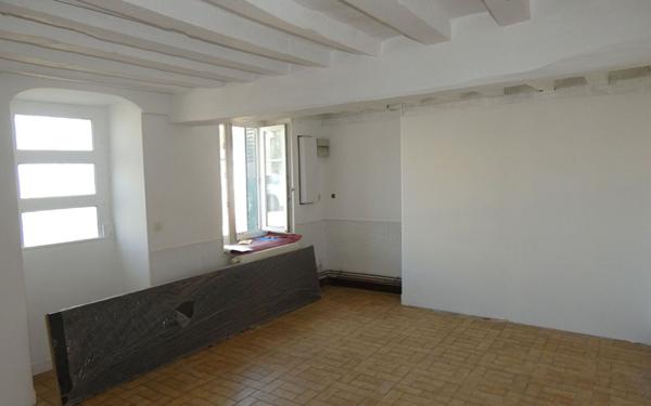 Maison à vendre    3 pièces •  Crouy-sur-Ourcq