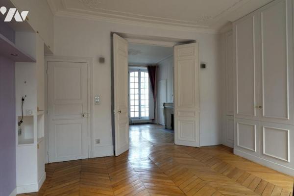 VERSAILLES NOTRE DAME- RARE - Hotel particulier  XVIIIème et maison contemporaine 1990