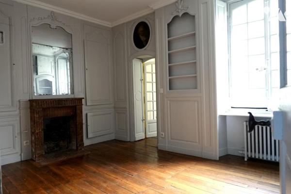 VERSAILLES NOTRE DAME- RARE - Hotel particulier  XVIIIème et maison contemporaine 1990