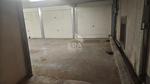 Garage box fermé avec élec. Martigues Jonquières 13 m2 dans résidence moderne sécurisée