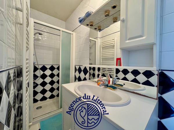 Maison
                                                                                                                                                                                                                                                                                                                        6 pièce(s)                                                                                                                                                                                                          5 chambre(s)                                                                                                                                                                                                          112.42  m²
