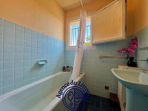Maison
                                                                                                                                                                                                                                                                                                                        6 pièce(s)                                                                                                                                                                                                          5 chambre(s)                                                                                                                                                                                                          112.42  m²