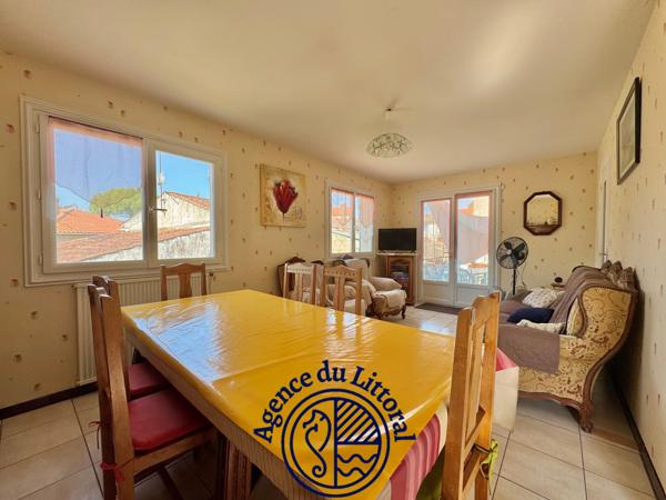 Maison
                                                                                                                                                                                                                                                                                                                        6 pièce(s)                                                                                                                                                                                                          5 chambre(s)                                                                                                                                                                                                          112.42  m²