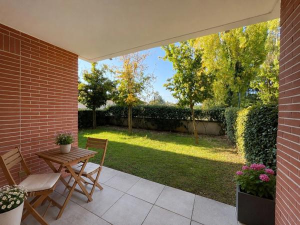 EXCLUSIVITÉ - APPARTEMENT 2 - TERRASSE - JARDIN - 2 PARKING EN SOUS-SOL