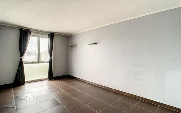 Appartement à louer    3 pièces • 57,35 m2 Maisons-Alfort