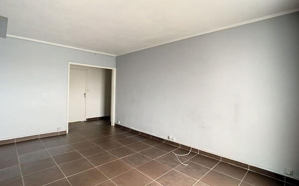 Appartement à louer    3 pièces • 57,35 m2 Maisons-Alfort