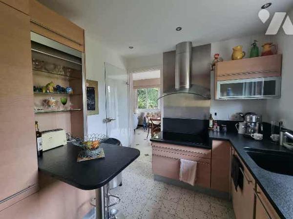 SAINT FUSCIEN - PAVILLON - 5 CHAMBRES - SOUS SOL COMPLET