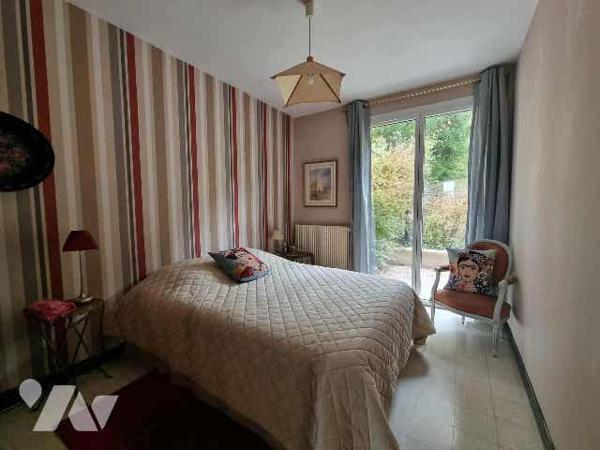 SAINT FUSCIEN - PAVILLON - 5 CHAMBRES - SOUS SOL COMPLET