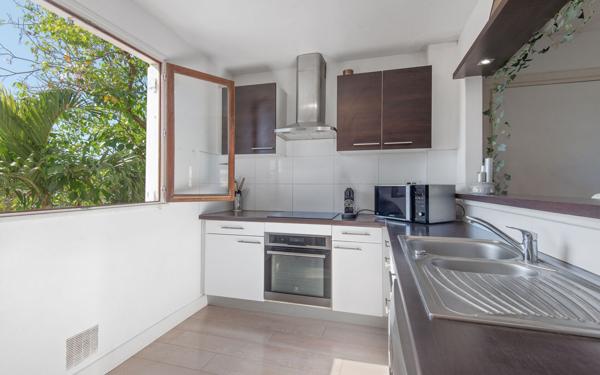 Appartement à vendre    3 pièces • 67 m2 Saint-Paul