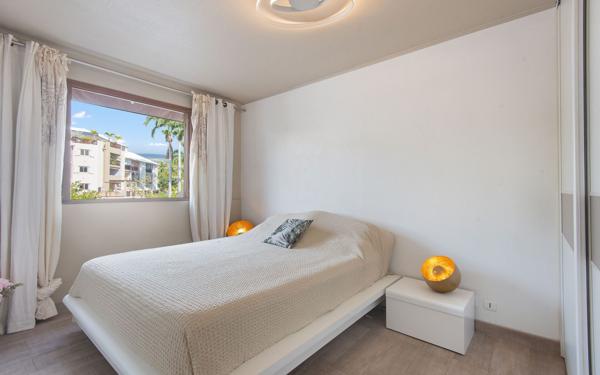 Appartement à vendre    3 pièces • 67 m2 Saint-Paul