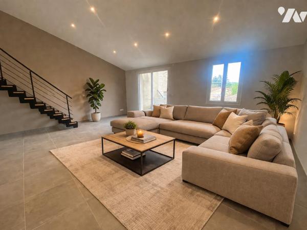 A vendre très bel appartement centre ville Loriol refait à neuf, 3 chambres, balcon, grande terrasse