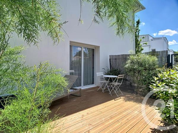 Maison à vendre  5 pièces - 91,43 m 2   GRADIGNAN  - 33